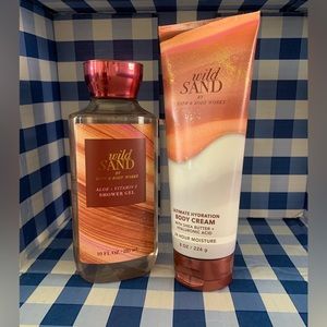Bath and body works Wild Sand set!